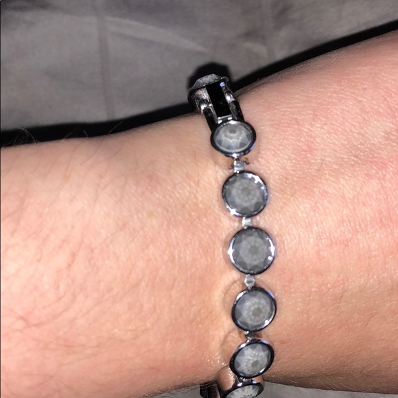 Grey boutique beaded bracelet great condition - Picture 3 of 6